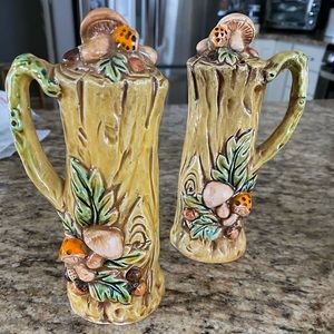 Lefton mushroom shakers
